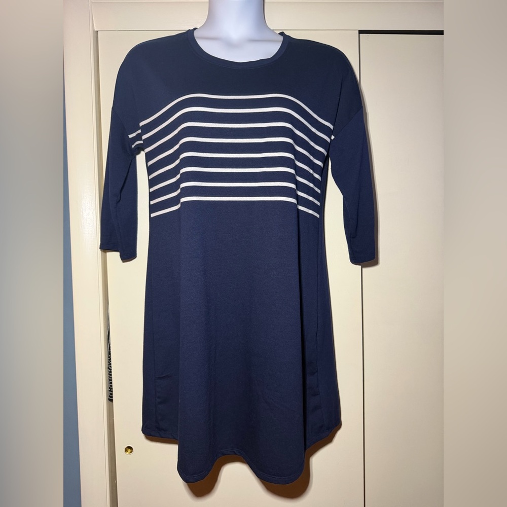 Navy White Striped Shift Dress Crew Neck size Large